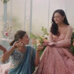 Alisha Prajapati Instagram - The cutest mumma to be, being my bridesmaid, reel life me hi sahi! ✨ छोटी छोटी ख़ुशियाँ 🧡 @aliaabhatt 💓 @aurelia_womenswear