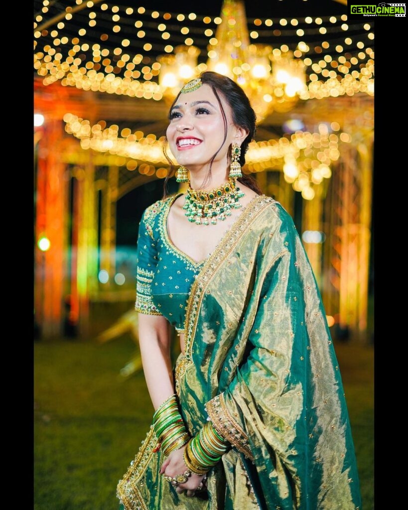 Alisha Prajapati Instagram - the day my bestie married her bestie 🫶🏻 | 14.12.2022 🧷 Look Deets Lehenga @jiviva_ Jewellery @mansi.jewels MUAH @ar_makeupofficial Nails by @daisynailstudio Shot by @karanghodapictures