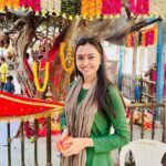 Alisha Prajapati Instagram – Every year, each festival brings new memories and new beginnings. Yesterday we took blessings from our beloved Chehar ma ♥️ at ‘Martoli Dham’. Feeling extremely blessed. Gratitude to my beautiful family. We should consider ourselves lucky that we are blessed with a family that is so selfless. 🙏🏻😇🫶🏻 Keshar Bhavani Chehar Dham- Martoli