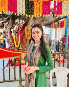 Alisha Prajapati Instagram - Every year, each festival brings new memories and new beginnings. Yesterday we took blessings from our beloved Chehar ma ♥️ at 'Martoli Dham'. Feeling extremely blessed. Gratitude to my beautiful family. We should consider ourselves lucky that we are blessed with a family that is so selfless. 🙏🏻😇🫶🏻