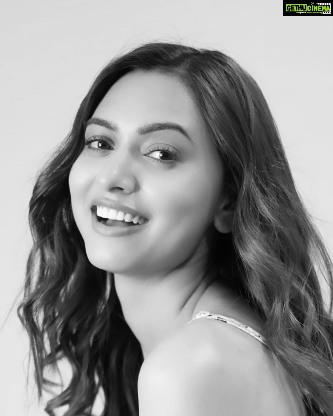 Alisha Prajapati Instagram - Keep going and keep believing and do what makes you feel good. And when you feel good and get to the point where no-one can take that from you, then that feeling will be the best feeling. 🤍✨