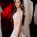 Alisha Prajapati Instagram - आप की आँखों में कुछ महके हुए से राज़ है.. For @purvacouture MUAH by @ar_makeupofficial 🤍 Shot by @jayminprajapatii
