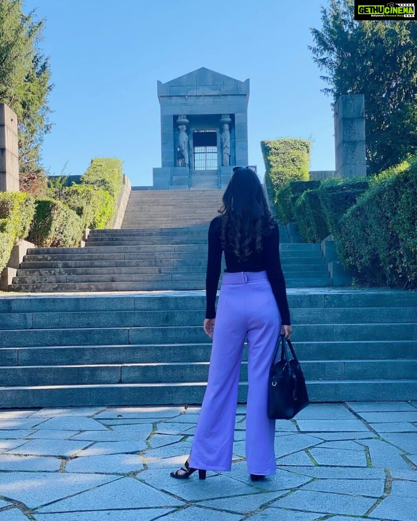 Alisha Prajapati Instagram - Is lilac still in trend or am i late? Monument to the Unknown Hero