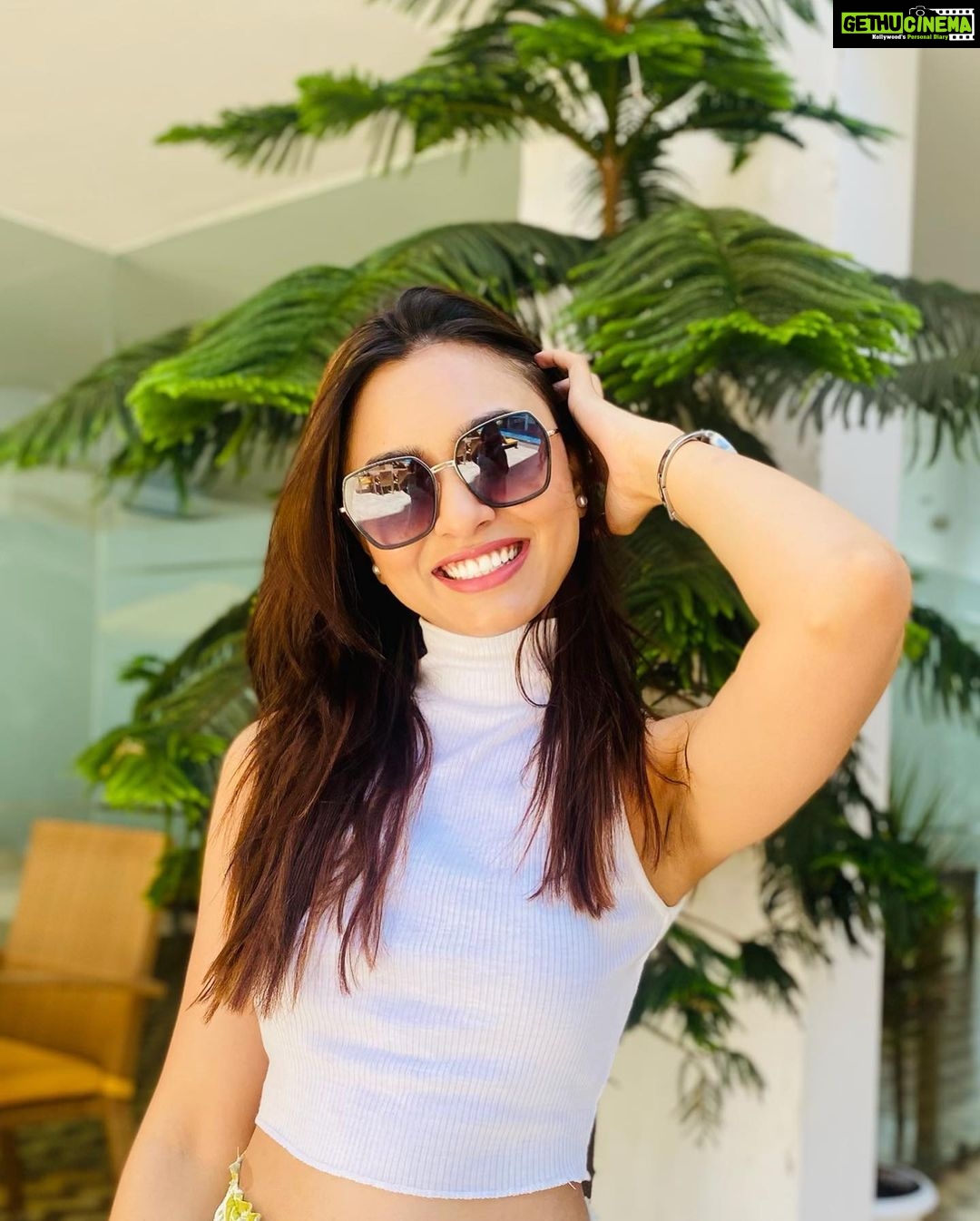 Alisha Prajapati Instagram - Become so confident in who you are that no one’s opinion, rejection, or behavior can rock you. Damn this one is hard but necessary. Not everyone is going to like you and that’s okay, because do you like everyone? no, right! Focus on being you and the right people will gravitate. If someone misunderstands your heart, that’s okay you know who you are. If you are growing, that’s going to irritate the ones that want to stay stagnant. Something i’ve been working on a lot lately is remembering that people’s reactions to things has everything to do with them and to not take anything personal. That right there free us from other’s nonsense. I like who I am, I like who I am becoming, and that’s really all that matters 🫶🏻 talk to yourself throughout the day and try not to react to people/things. 🌈🤍 Bloom Hotels