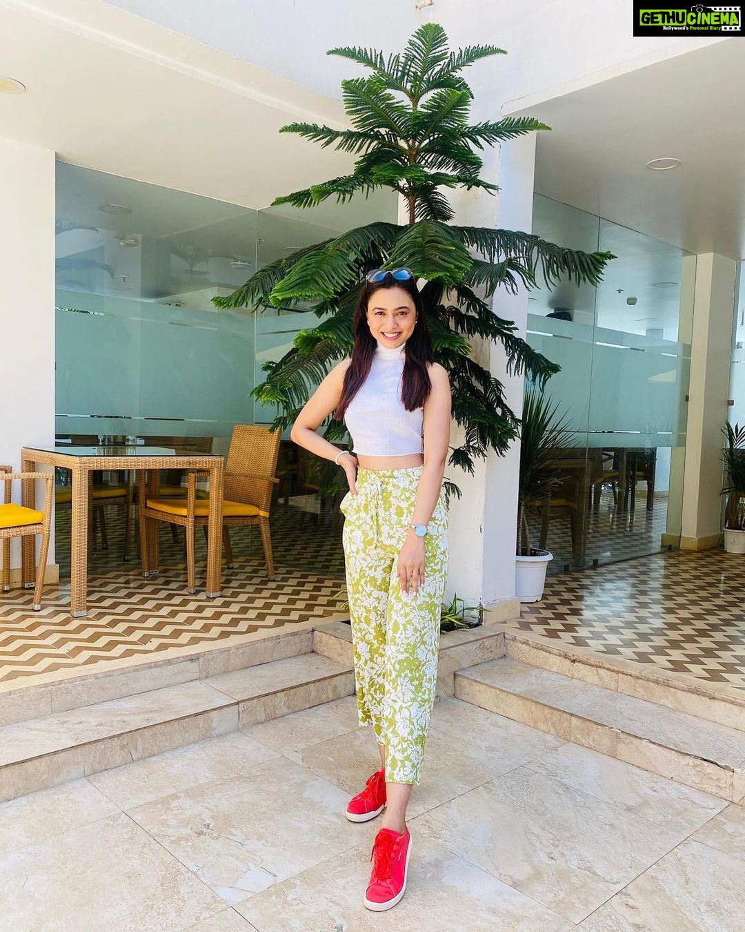 Alisha Prajapati Instagram - Become so confident in who you are that no one’s opinion, rejection, or behavior can rock you. Damn this one is hard but necessary. Not everyone is going to like you and that’s okay, because do you like everyone? no, right! Focus on being you and the right people will gravitate. If someone misunderstands your heart, that’s okay you know who you are. If you are growing, that’s going to irritate the ones that want to stay stagnant. Something i’ve been working on a lot lately is remembering that people’s reactions to things has everything to do with them and to not take anything personal. That right there free us from other’s nonsense. I like who I am, I like who I am becoming, and that’s really all that matters 🫶🏻 talk to yourself throughout the day and try not to react to people/things. 🌈🤍 Bloom Hotels
