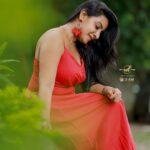 Alphy Panjikaran Instagram - ❤️❤️ @3leaf_photography 📸 @western_lady_ 👗 #picoftheday #instagram #red #color #love #instadaily