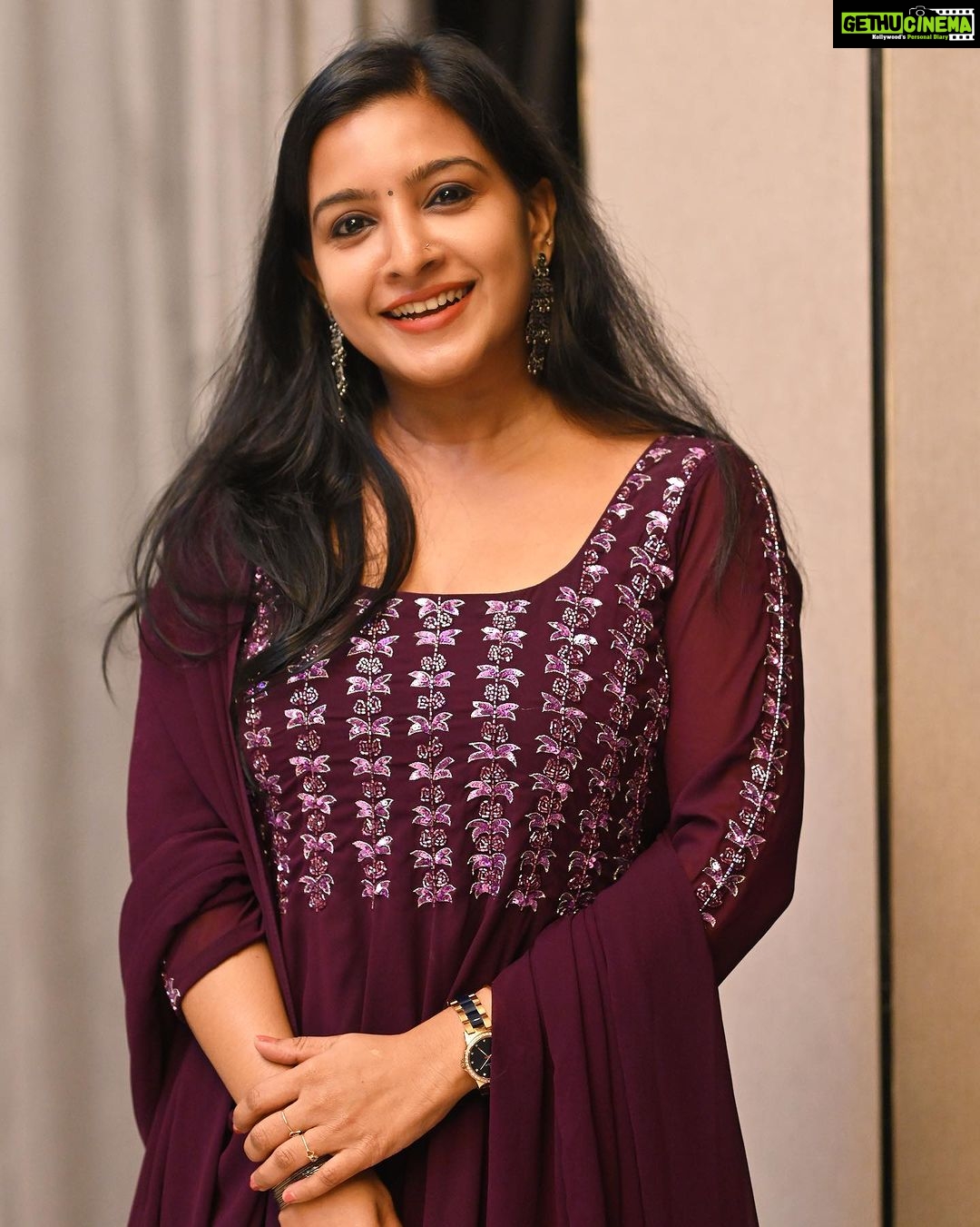Alphy Panjikaran Instagram - Live in the moment 🤗❤️ PC: @rojan_nath Costume : @pastelsandmore__ #happy #movie #function #audiolauch #film #bandra #special #instagram #instadaily #instalike #trending #goodvibes #happiness #explore #life #love #cinema #selflove #liveinthemoment #lol Crown Plaza , Cochin