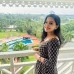 Alphy Panjikaran Instagram – Meet up with family members but ended up in photoshoot obviously as usual 😜😎

#happiness #photoshoot #family #kochi #instagram #inatadaily