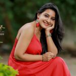 Alphy Panjikaran Instagram - ❤️❤️ @3leaf_photography 📸 @western_lady_ 👗 #picoftheday #instagram #red #color #love #instadaily
