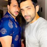 Aly Goni Instagram - My first best friend in mumbai 🫶🏻 our friendship proves that Har din na milne se dosti kam nahi hoti. Aaj bhi isharon mein baat samajh lete hai hum 😂Happy birthday mere bakchod dost ❤️ wish u all the happiness and success in life.. love u bro