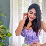 Ameya Mathew Instagram - ഓൺലൈൻ ഡ്രസ്സ് വാങ്ങി Return അടിക്കുന്ന ഒരു ഫ്രണ്ട് എനിക്കുമുണ്ടായിരുന്നു !!😌🤓👀🙊😬💃💜 . 📸 @teresaroseboby 🤩 Kochi, India