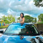 Ameya Mathew Instagram - ചിലപ്പോൾ നമുക്ക് ഏറ്റവും പ്രിയപ്പെട്ടവരുടെ കൂടെ ഒരു ലോങ്ങ് ഡ്രൈവ് ഏതൊരു വിഷമഘട്ടത്തെയും അതിജീവിക്കാൻ നമ്മളെ സഹായിച്ചേക്കാം… 🚗💨😋🤓😬 . #drivingismytherapy #happiness #travel Kochi, India