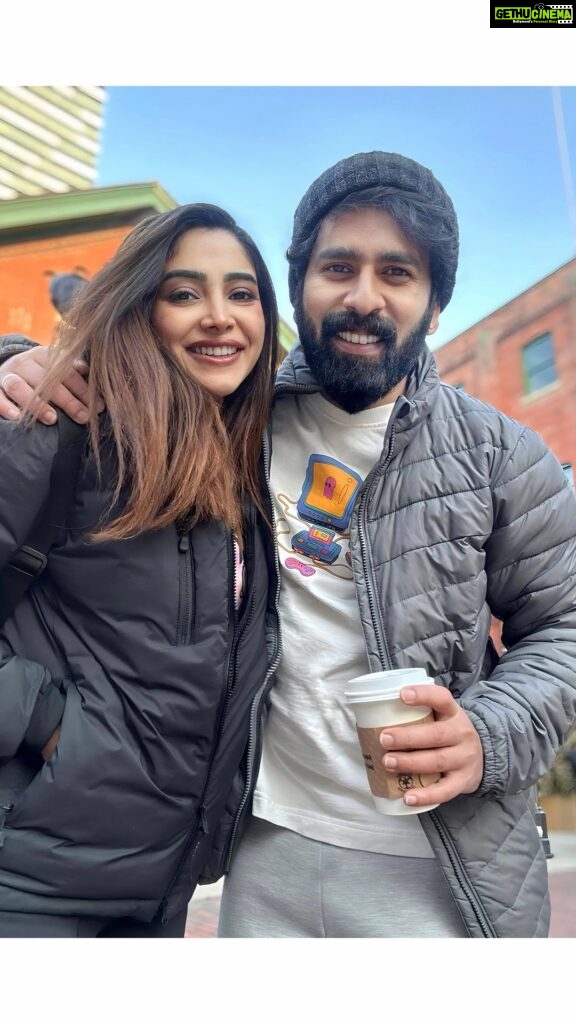 Ameya Mathew Instagram - Exploring Downtown!🇨🇦❄ @kirankatticaran 💞👫🧿 . #canada #downtown #explore #travel #wintertime #wanderlust Toronto, Ontario