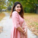 Ameya Mathew Instagram - എല്ലാവർക്കും സന്തോഷകരമായ ഒരു ദീപാവലി ആശംസിക്കുന്നു…💫✨🪔 ഒപ്പം ഈ ദീപാവലി നിങ്ങളുടെ പ്രിയപ്പെട്ടവരോടൊപ്പം ആഘോഷിക്കാൻ പറ്റട്ടെ. 😌 📸 @kirankatticaran 💞🧿 . #happydiwali #festivaloflights #spreadhappiness #picoftheday #diwaliincanada🇨🇦 Toronto, Ontario