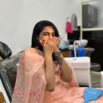 Ameya Mathew Instagram - ‘കമ്പി വാർക്കാറായോ’ എന്ന ചോദ്യത്തിന് ഒരു അന്ത്യം !!😬🤓🥳🤩 Finally, braces off! 🔥😍 Special thanks to @gracedentalcarethodupuzha @drsebinsmiletree Thodupuzha, India