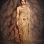 Ammu Abhirami Instagram - இனிய தீபாவளி நல்வாழ்த்துக்கள்✨ Outfit: @nirali_design_house Makeup: @makeup_by_kez Hair: @banuhairstylist Photography: @haran_official_ Jewellery: @challani_jewellery Location: @gbstudio_films