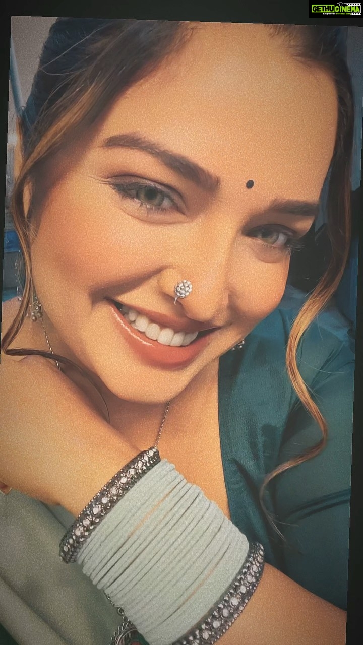 Amrapali Dubey - 185.7K Likes - I know it’s late in India, but had to post this one 🥰♥️🫶🏻 #godanva