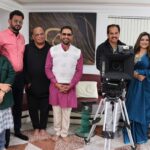 Amrapali Dubey Instagram - सुप्रभात दोस्तों 🥰 मेरे सबसे फेवरेट अभिनेता दिनेश लाल यादव निरहुआ जी और अभिनेत्री अमरपाली जी के साथ नई फिल्म की शुरुआत | आप सभी का प्यार और आशीर्वाद ऐसे ही बना रहे🙏🏻🙏🏻
