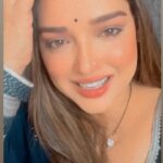 Amrapali Dubey Instagram - Gratitude 🥰🙏🏻 300 million plus views on YouTube for #NirahuaRickshawala2 🙏🏻 London, United Kingdom