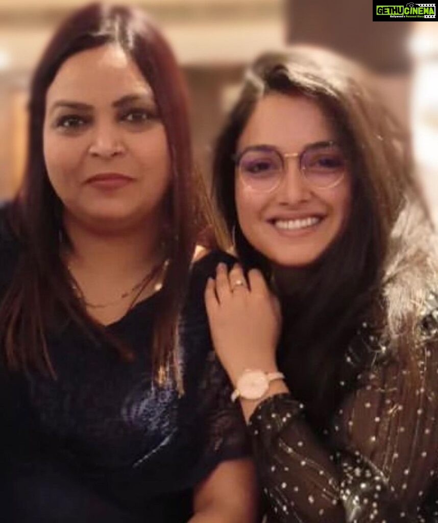 Amrapali Dubey Instagram - Happiest birthday my dearest @sharmilasingh26 ji 🥰🫶🏻♥️ I wish and pray to God to bless you with great health, lots of wealth and immense happiness 🥰🫶🏻