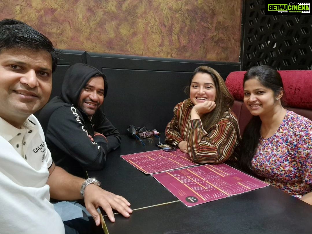 Amrapali Dubey Instagram - Now it's Lunch time.. π With @dineshlalyadav Nirahua ji & @aamrapali1101 Ji. #kimsentertainment #nirahua #aamrapalidubey #instagram #instagood #love #like #follow #photography #photooftheday #instadaily #likeforlikes #picoftheday #fashion #instalike #beautiful #bhfyp #followforfollowback #likes #art #photo #me #followme #smile #happy #insta #nature #style #life