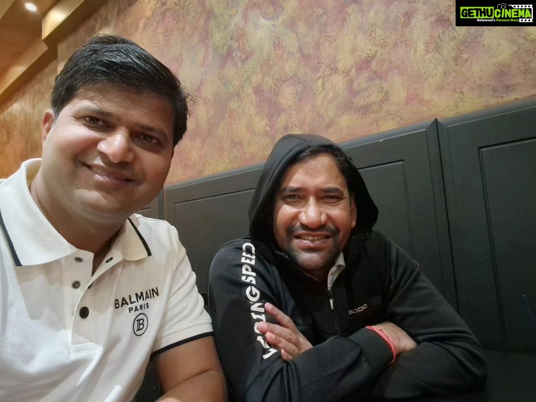 Amrapali Dubey Instagram - Now it's Lunch time.. π With @dineshlalyadav Nirahua ji & @aamrapali1101 Ji. #kimsentertainment #nirahua #aamrapalidubey #instagram #instagood #love #like #follow #photography #photooftheday #instadaily #likeforlikes #picoftheday #fashion #instalike #beautiful #bhfyp #followforfollowback #likes #art #photo #me #followme #smile #happy #insta #nature #style #life