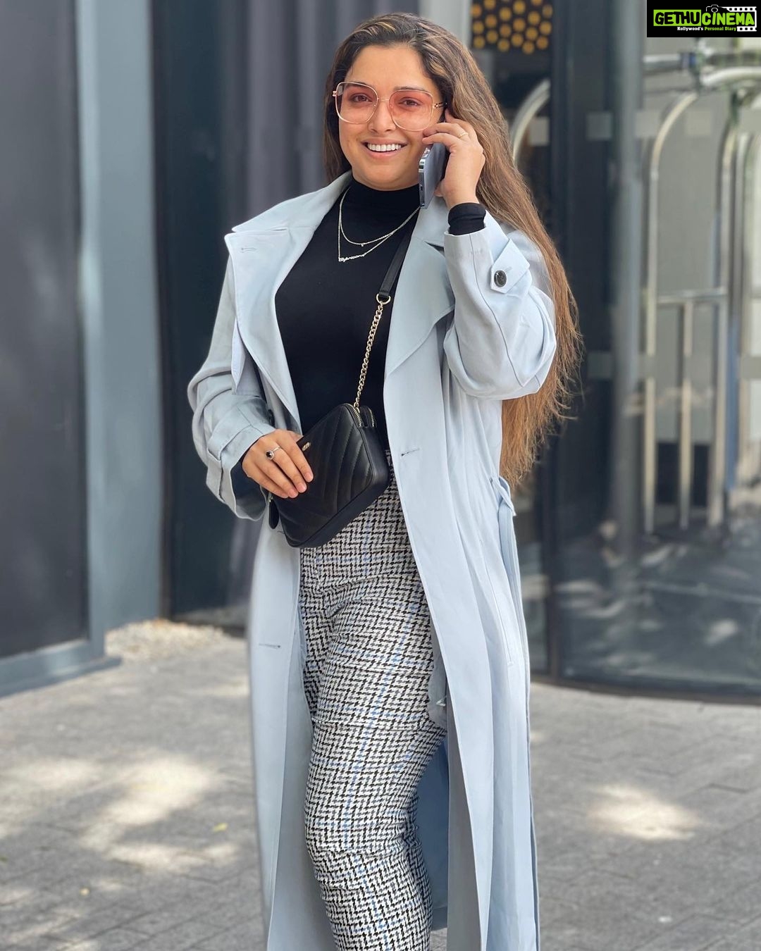 Amrapali Dubey Instagram - 🦋 London United Kindon
