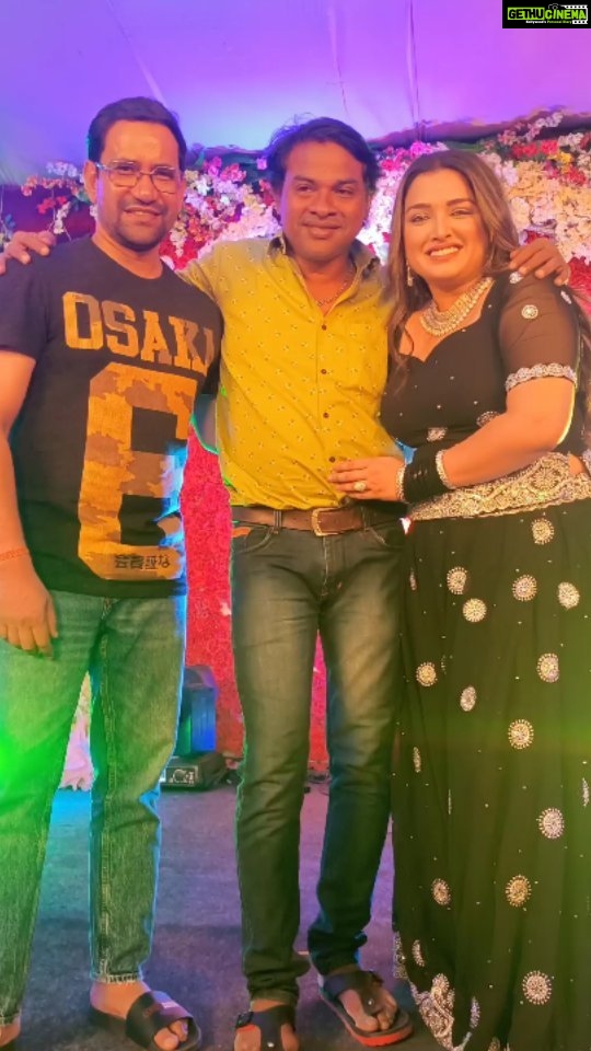 Amrapali Dubey Instagram - My Favourite Actor @dineshlalyadav My Favourite Actress @aamrapali1101 Especially Song picturised on Expression Queen @aamrapali1101 Film MERE JEEVAN SAATHI Mumbai, Maharashtra
