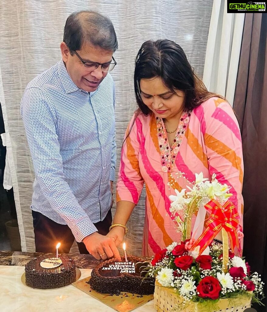 Amrapali Dubey Instagram - Happy anniversary @roshansrkmusic and @sharmilasingh26 🥰 may God bless youll with many more years of togetherness 🥰
