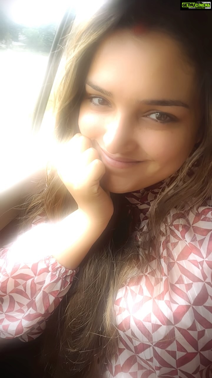 Amrapali Dubey Instagram - What a beautifull song bhai 🥰😘 @ananjayraghuraj007 @ritesh_pandey_official @thesajanmishra @official.sapna_chauhan @ratnakarwwrindia