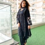 Amrapali Gupta Instagram – 🌟 𝗘𝘅𝗰𝗶𝘁𝗶𝗻𝗴 𝗡𝗲𝘄𝘀! 🌟𝗱𝗲𝗹𝗶𝗴𝗵𝘁𝗲𝗱 𝘁𝗼 𝗮𝗻𝗻𝗼𝘂𝗻𝗰𝗲 𝘁𝗵𝗮𝘁 𝗛𝗮𝗮𝘆 𝘄𝗶𝗶 𝗯𝗲 𝗮𝘁 𝘁𝗵𝗲 𝗥𝗶𝘃𝗮𝗮𝘇 𝗘𝘅𝗵𝗶𝗯𝗶𝘁𝗶𝗼𝗻 𝗼𝗻 𝗡𝗼𝘃𝗲𝗺𝗯𝗲𝗿 𝟯𝗿𝗱 & 𝟰𝘁𝗵, 𝟮𝟬𝟮𝟯. 𝗚𝗲𝘁 𝗿𝗲𝗮𝗱𝘆 𝗳𝗼𝗿 𝗮𝗻 𝗲𝘅𝗰𝗹𝘂𝘀𝗶𝘃𝗲 𝘀𝗻𝗲𝗮𝗸 𝗽𝗲𝗲𝗸 𝗮𝘁 𝘁𝗵𝗲𝗶𝗿 𝗹𝗮𝘁𝗲𝘀𝘁 𝗰𝗼𝗹𝗹𝗲𝗰𝘁𝗶𝗼𝗻 𝗮𝗻𝗱 𝘀𝗼𝗺𝗲 𝗶𝗻𝗰𝗿𝗲𝗱𝗶𝗯𝗹𝗲 𝗳𝗮𝘀𝗵𝗶𝗼𝗻 𝗶𝗻𝘀𝗽𝗶𝗿𝗮𝘁𝗶𝗼𝗻. #𝗛𝗮𝗮𝘆𝗔𝘁𝗥𝗶𝘃𝗮𝗮𝘇 #𝗙𝗮𝘀𝗵𝗶𝗼𝗻𝗶𝘀𝘁𝗮 #𝗥𝗶𝘃𝗮𝗮𝘇𝗘𝘅𝗵𝗶𝗯𝗶𝘁𝗶𝗼𝗻