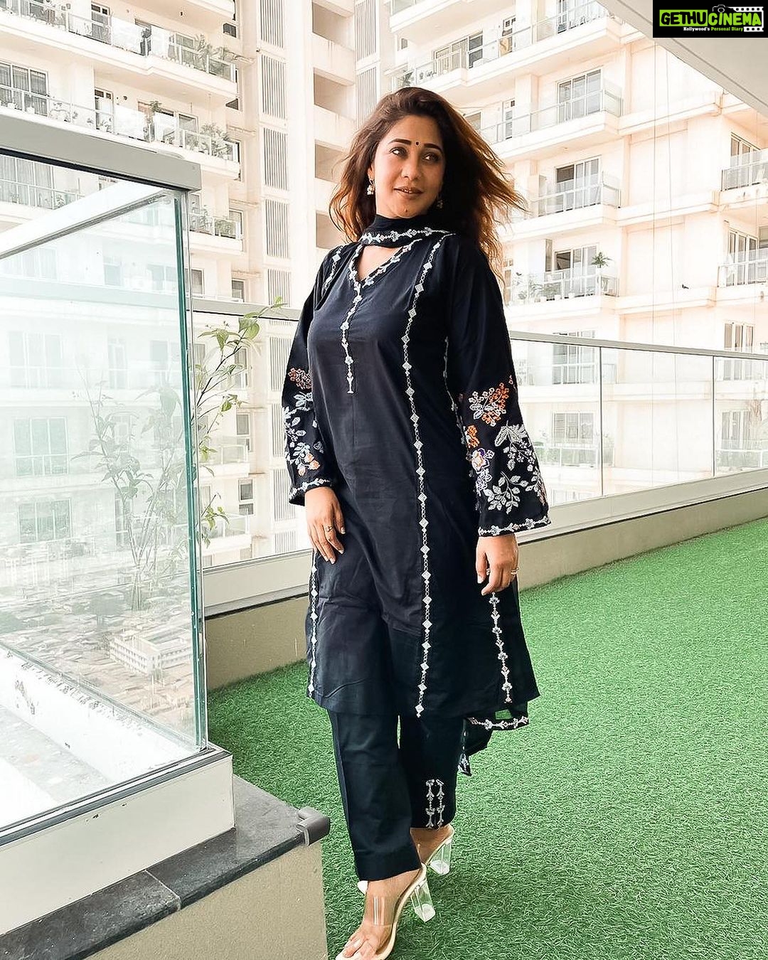 Amrapali Gupta Instagram - 🌟 𝗘𝘅𝗰𝗶𝘁𝗶𝗻𝗴 𝗡𝗲𝘄𝘀! 🌟𝗱𝗲𝗹𝗶𝗴𝗵𝘁𝗲𝗱 𝘁𝗼 𝗮𝗻𝗻𝗼𝘂𝗻𝗰𝗲 𝘁𝗵𝗮𝘁 𝗛𝗮𝗮𝘆 𝘄𝗶𝗶 𝗯𝗲 𝗮𝘁 𝘁𝗵𝗲 𝗥𝗶𝘃𝗮𝗮𝘇 𝗘𝘅𝗵𝗶𝗯𝗶𝘁𝗶𝗼𝗻 𝗼𝗻 𝗡𝗼𝘃𝗲𝗺𝗯𝗲𝗿 𝟯𝗿𝗱 & 𝟰𝘁𝗵, 𝟮𝟬𝟮𝟯. 𝗚𝗲𝘁 𝗿𝗲𝗮𝗱𝘆 𝗳𝗼𝗿 𝗮𝗻 𝗲𝘅𝗰𝗹𝘂𝘀𝗶𝘃𝗲 𝘀𝗻𝗲𝗮𝗸 𝗽𝗲𝗲𝗸 𝗮𝘁 𝘁𝗵𝗲𝗶𝗿 𝗹𝗮𝘁𝗲𝘀𝘁 𝗰𝗼𝗹𝗹𝗲𝗰𝘁𝗶𝗼𝗻 𝗮𝗻𝗱 𝘀𝗼𝗺𝗲 𝗶𝗻𝗰𝗿𝗲𝗱𝗶𝗯𝗹𝗲 𝗳𝗮𝘀𝗵𝗶𝗼𝗻 𝗶𝗻𝘀𝗽𝗶𝗿𝗮𝘁𝗶𝗼𝗻. #𝗛𝗮𝗮𝘆𝗔𝘁𝗥𝗶𝘃𝗮𝗮𝘇 #𝗙𝗮𝘀𝗵𝗶𝗼𝗻𝗶𝘀𝘁𝗮 #𝗥𝗶𝘃𝗮𝗮𝘇𝗘𝘅𝗵𝗶𝗯𝗶𝘁𝗶𝗼𝗻