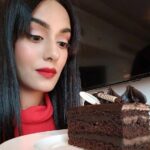 Amrita Rao Instagram – BTW Pastry sirf dikhne mein acchi thi 🤥 ..
…I Win Hands Down 😋