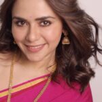 Amruta Khanvilkar Instagram - #AD Ganesh Chaturthi is here which means a new look. Thanks to L’Oreal Paris Casting Creme Gloss Ultra Visible. I’m just in love with it. It has no ammonia, gives a vibrant colour even on dark hair and it lasts 32 washes. It made my hair 5X glossier and shinier.ven on dark hair I choose Shade 532 Salted Caramel, from their new UV (Ultra Visible) Range. @lorealparis @amazonfashioninn #CastingGlamThisFestiveSeason #WearYourFestiveHair #CastingCremeGloss #UltraVisible #LOrealParis #LOrealParisIndia *24Hr prior allergy patch tests should be done