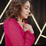 Amruta Khanvilkar Instagram – #freeflowing #terenaina 
@prirasha @ukiyostudio.in 
#amrutakhanvilkar 
#amritkala