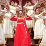 Amruta Khanvilkar Instagram – Glimpses from the #ganrajgajanan are you excited to see the song ? Let me know in your comments 
बोला गणपति बाप्पा मोरया
#amrutakhanvilkar #ganrajgajanan #amritkalastudios