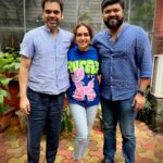 Amruta Khanvilkar Instagram – #passionproject with @sarangsarod and the one and only @rahuldeshpandeofficial ….. can’t wait to reveal it to all of you
Absolutely thankful and grateful to both these gentlemen for guiding me
#ganaptibappamorya
#amrutakhanvilkar