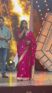 Amruta Khanvilkar Instagram - One of a kind goddess ….. The one and only @shreyaghoshal ….. wishing you all a ver #happyworldmusicday #shreyaghoshal #chandra