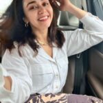 Amruta Khanvilkar Instagram – the #traffic made me do this 😭😭😭
#laughinghysterically #dontblameme