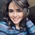 Amruta Khanvilkar Instagram – Smiling back …. Filled with happiness #gratefultogod 
#sundaygyaan