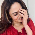 Amruta Khanvilkar Instagram - #worldlaughterday #sahaj #londondiaries