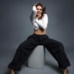 Amruta Khanvilkar Instagram - #vibing #forever @shrutisbagwe @nehachaudhary_ @vinayak_makeup @seemaaofficial #amrutakhanvilkar