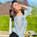 Amruta Khanvilkar Instagram - #cantgetenoughofthislight #londondiaries #amulivestotravel