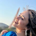Amruta Khanvilkar Instagram - #admistnature @grapecounty #amrutakhanvilkar #nature #travelshowwithamu #youtube #comingsoon