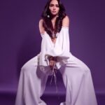 Amruta Khanvilkar Instagram - #thisorthat @stylistsaurabhjain @seemaaofficial @trilogy_works #amrutakhanvilkar #chandramukhi #chandra #stylefile