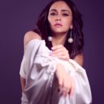 Amruta Khanvilkar Instagram - 🌪️ #insideout @stylistsaurabhjain 👗 @seemaaofficial 💄 @trilogyworks 📸 Photo edited by @retouch_sneha #amrutakhanvilkar #chandramukhi #chandra #stylefile