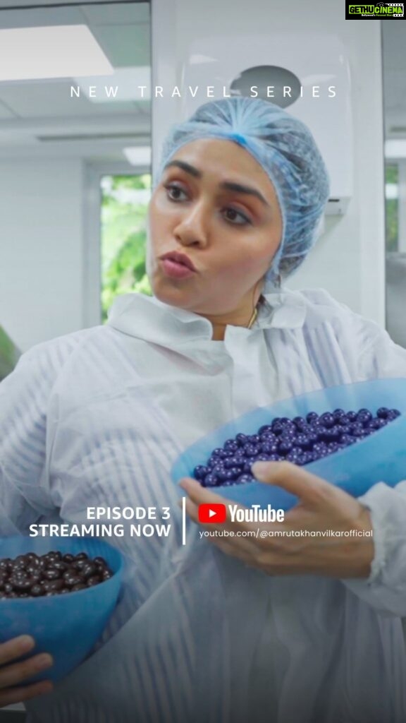 Amruta Khanvilkar Instagram - Please don’t mind me I was in heaven #heavenofchocolate I made a Chocolate Bar that too at a Chocolate Factory in Mumbai !!🍫😋 WATCH NOW 😍😍 🔗 Link in my Bio !! Episode 3 - Ticket to Maharashtra with Amruta Khanvilkar Out Now !! Exclusively only on my YouTube Channel. • Presented By: @videowaleengineer & @mgmotorin • Powered by: @boat.nirvana • Co-Powered by: @dabur.meswak #amrutakhanvilkar #travelwithamu #tickettomaharashtra #videowaleengineer #mgmotorIndia #dowhatfloatsyourboat #daburmeswak #roadtrip #travelshow #adventure #maharashtra