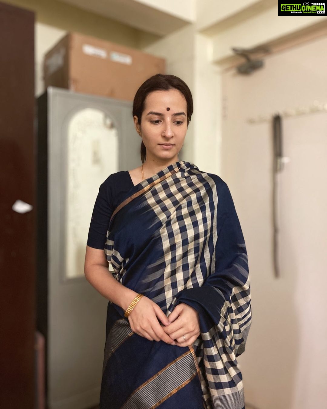 Amrutha Srinivasan Instagram - For someone who had nothing to do with seeing, there was great vision for Seetha. I have ZERO make up on my face, and I see so much of my paati in this picture! @dipti11_official @directorpriya.v @reemaravi8 @kaju_venki16 and @muraliraaman_v sir were there this day, while we tried this look on for Seetha, exactly one year ago today. Time frikkin flies, man. #ananthamonzee5