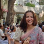 Amrutha Srinivasan Instagram - "It's me; Hi; I'm the problem - it's me" 😂 Thanks @dh6nya .. really. I have been smiling at this picture of myself for a while now. 😂♥️