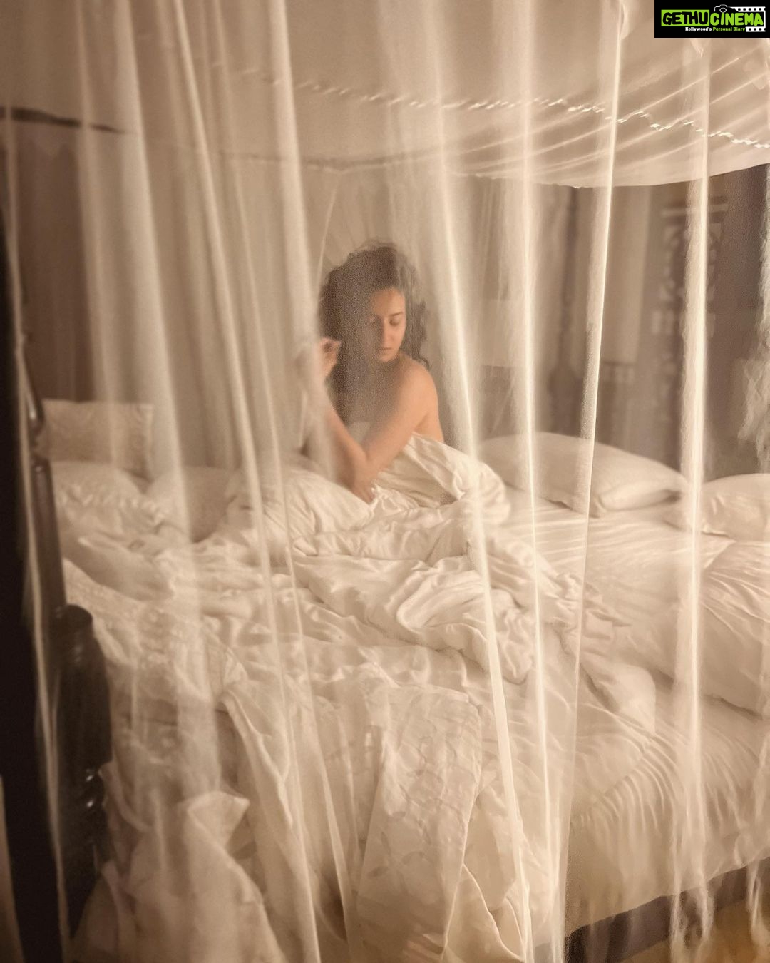Amrutha Srinivasan Instagram - Living for some sexy sevvaai vibes.